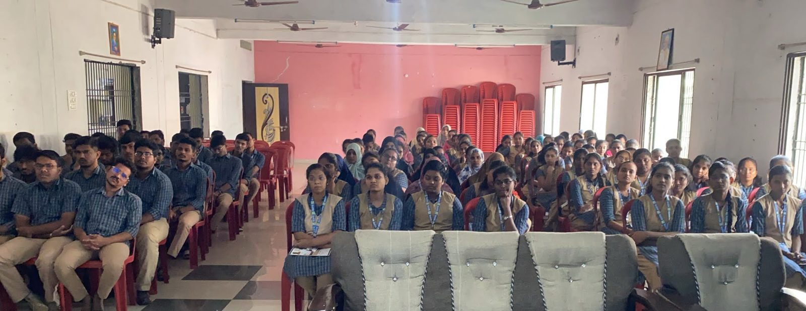 Students attending the National IP Outreach Mission session in Kurnool, 20 December 2023